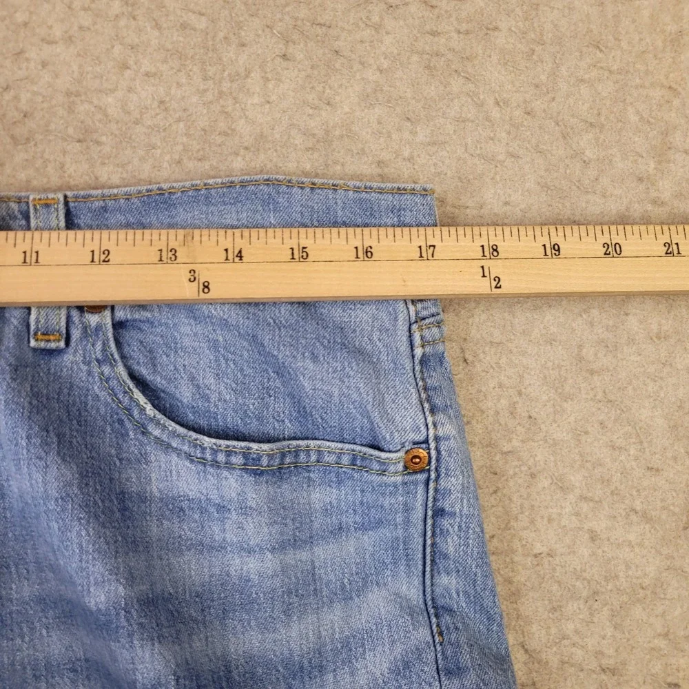Levi's 505 Men's Jeans 32x30 Medium Wash Blue Denim Regular Fit Straight Leg